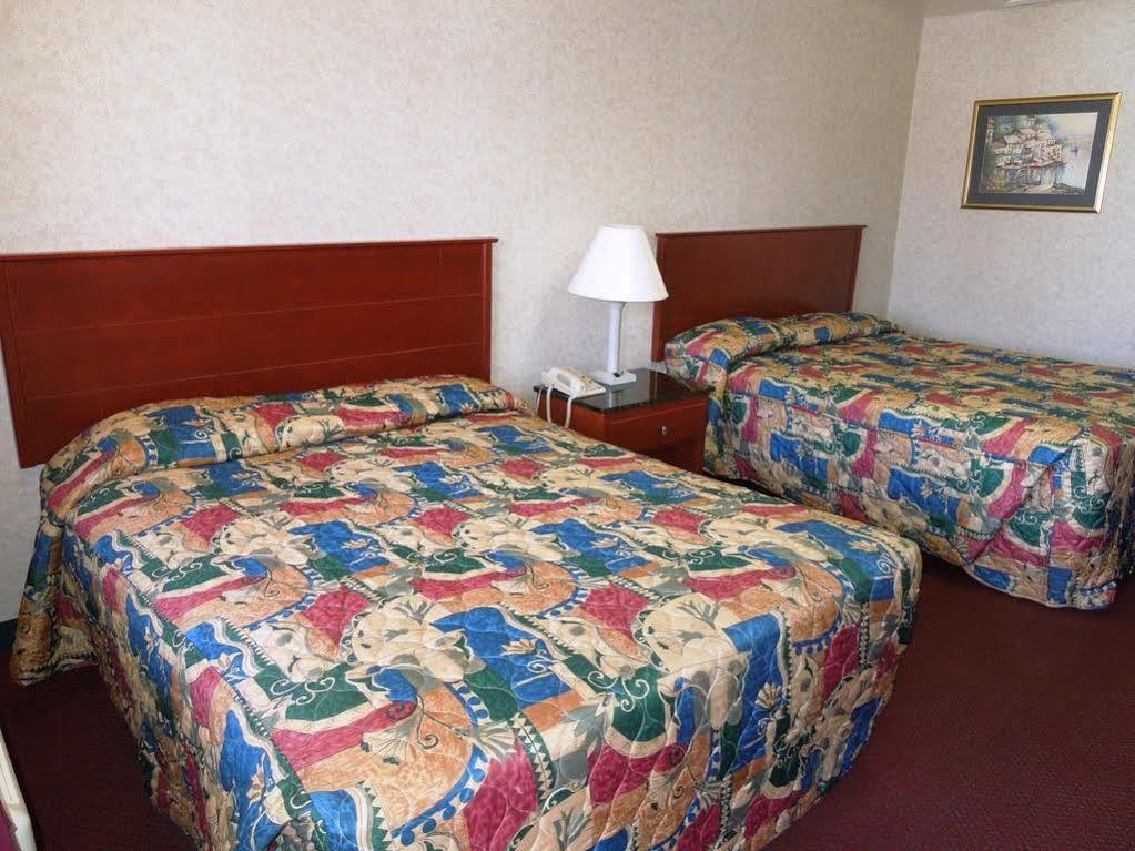 Atrium Inn & Suites Galloway Extérieur photo