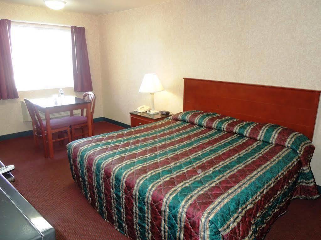 Atrium Inn & Suites Galloway Extérieur photo